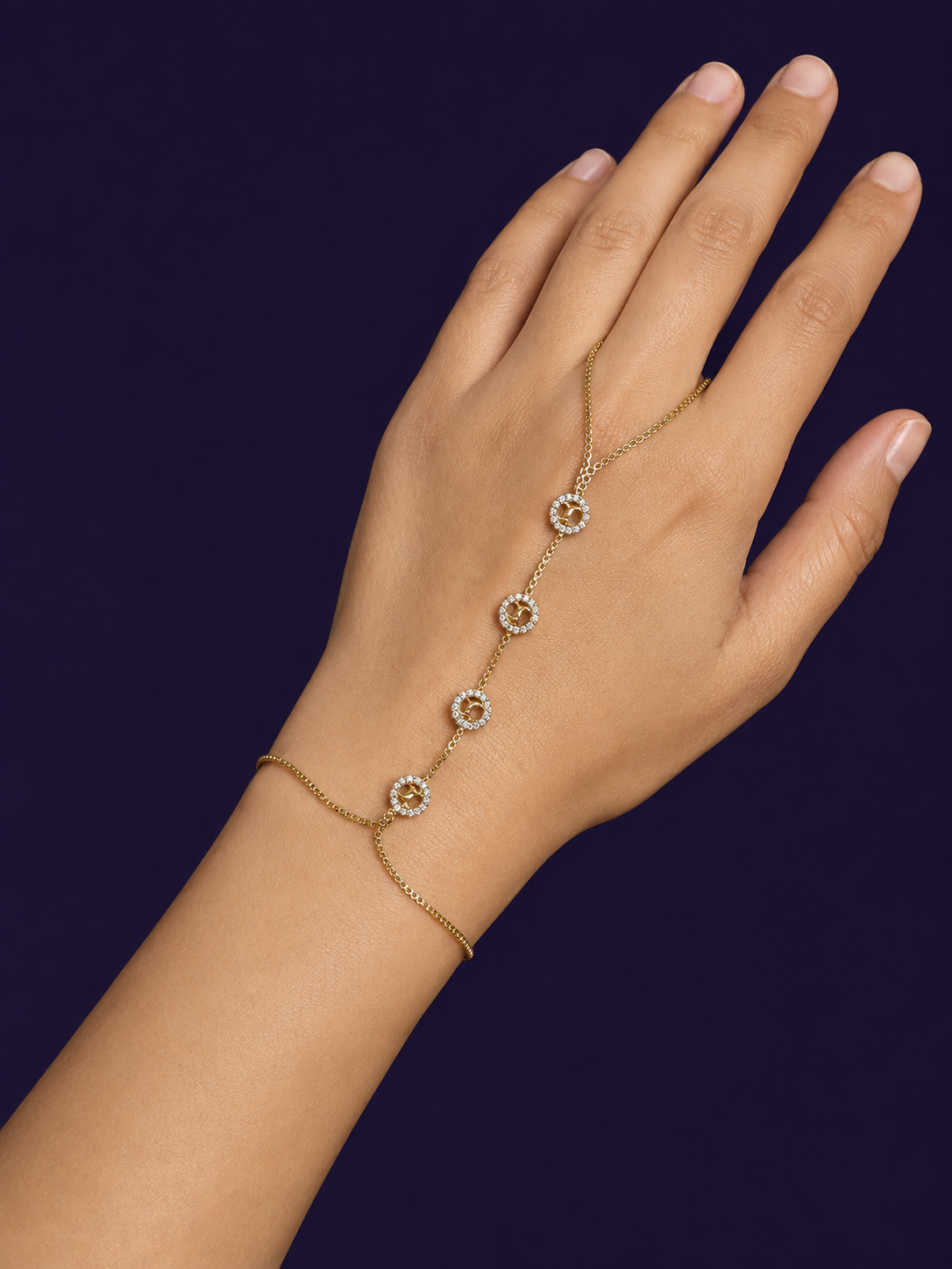 Gold Circle Hand Chain — Gold