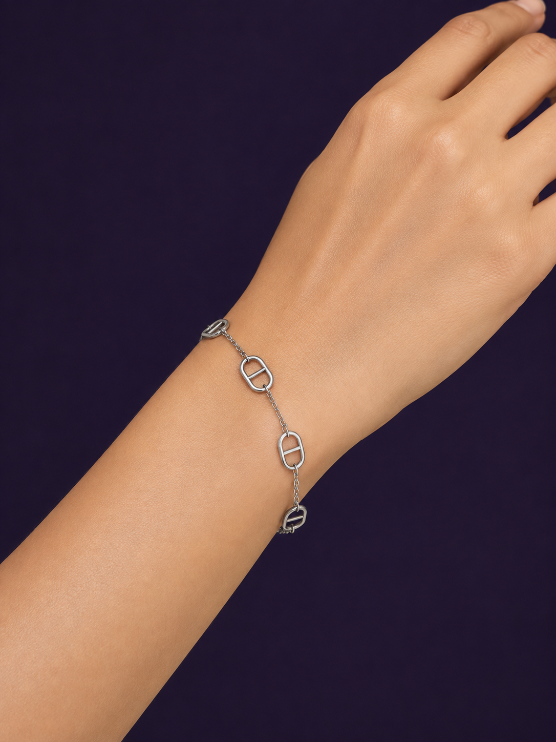 Oval Link Bracelet — Silver