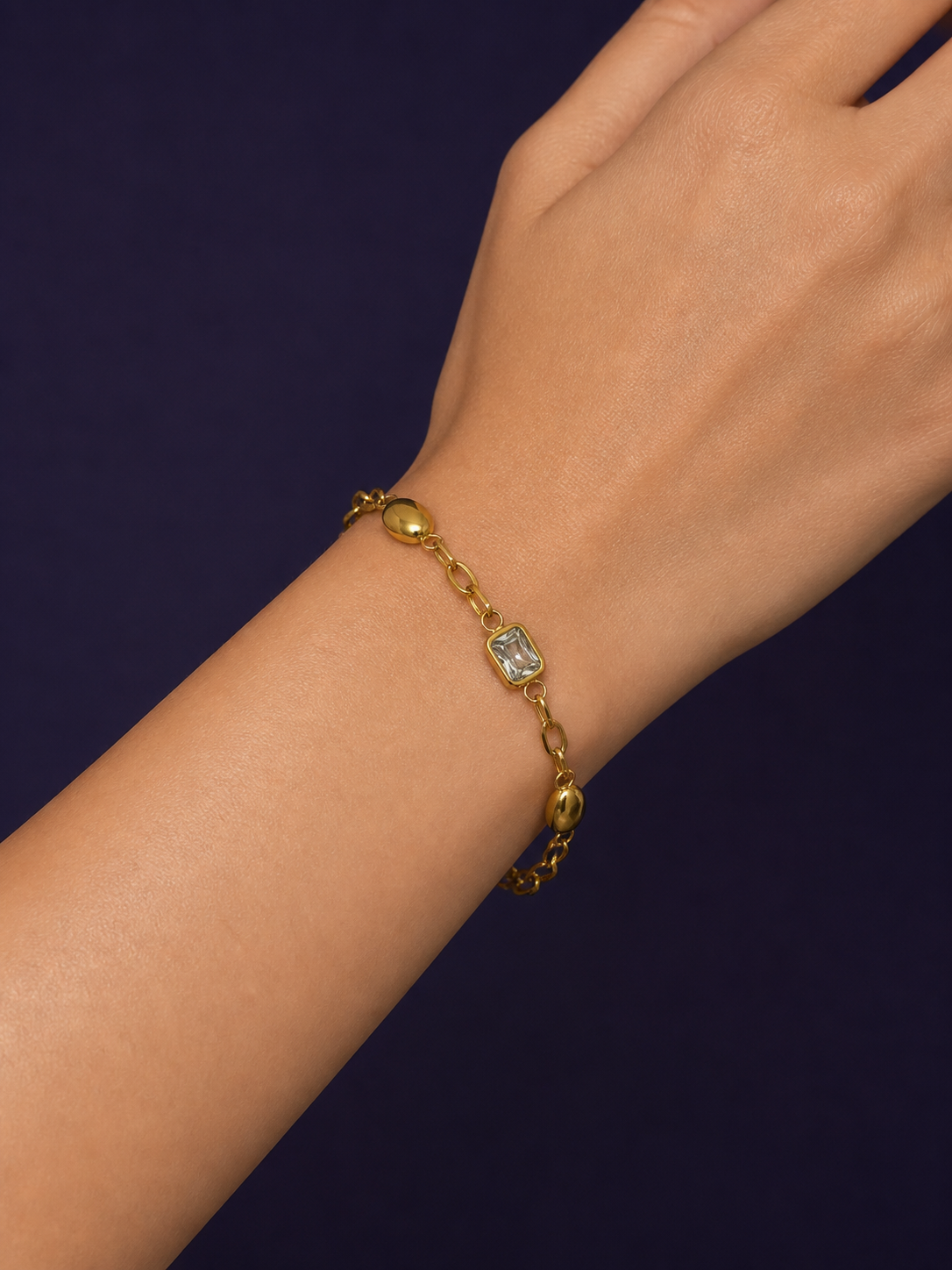 Rhinestone Chain Bracelet — Gold