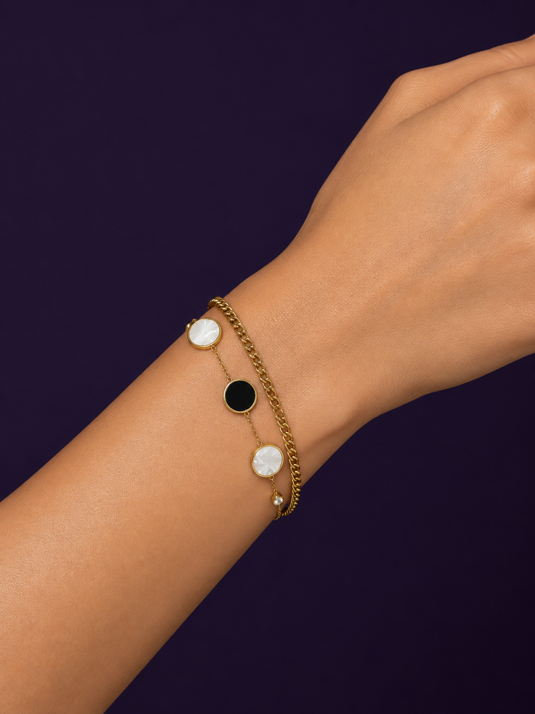 White and Black Bracelet — Gold
