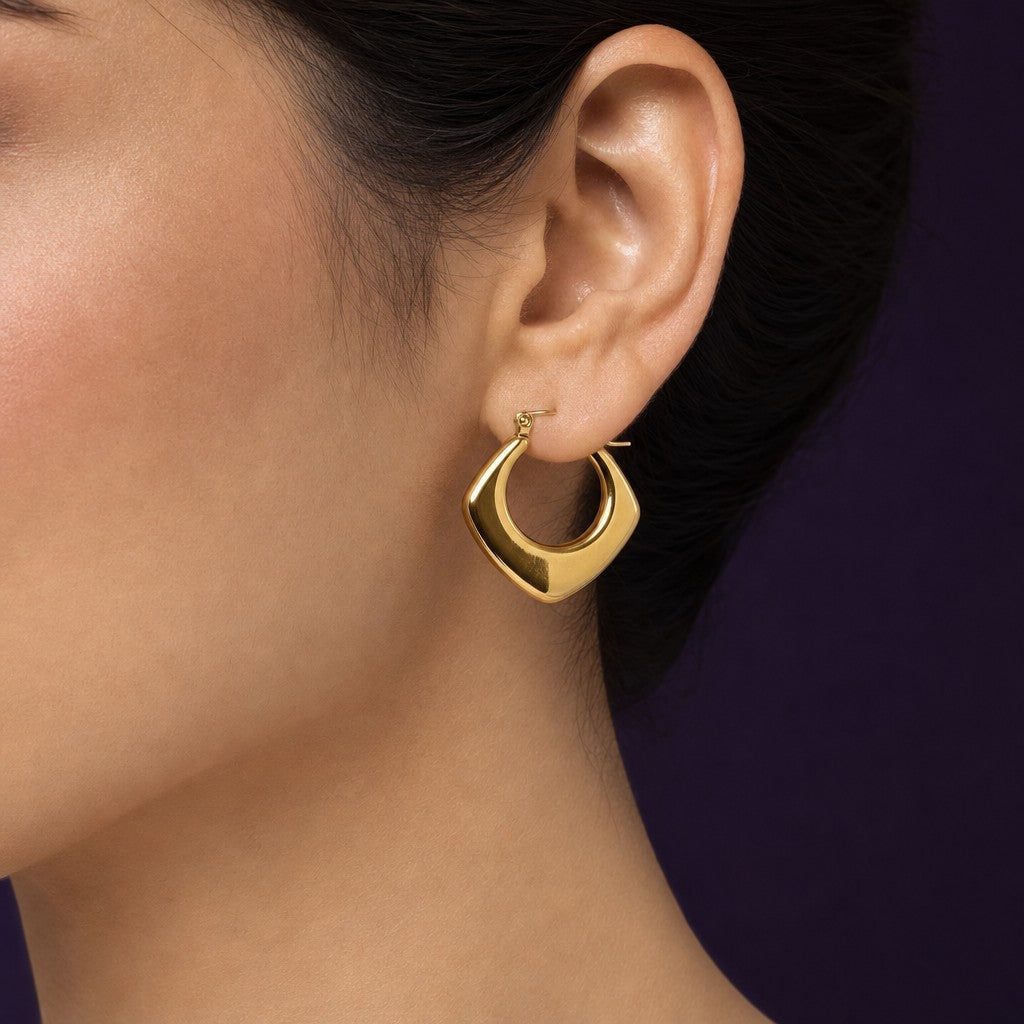 V-Shaped Hoops — Gold